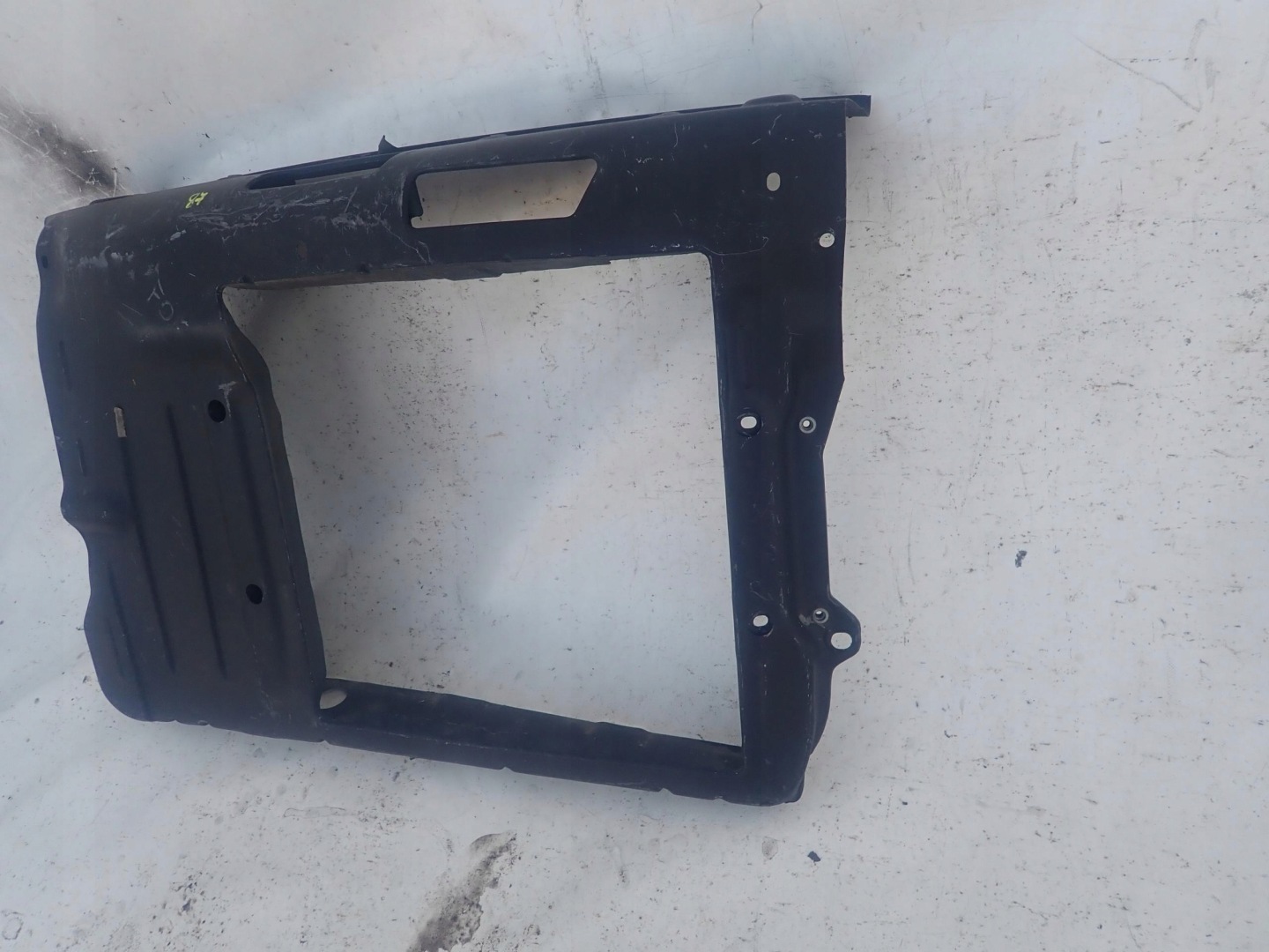 VW FOX 03-11 Armature Traverse
