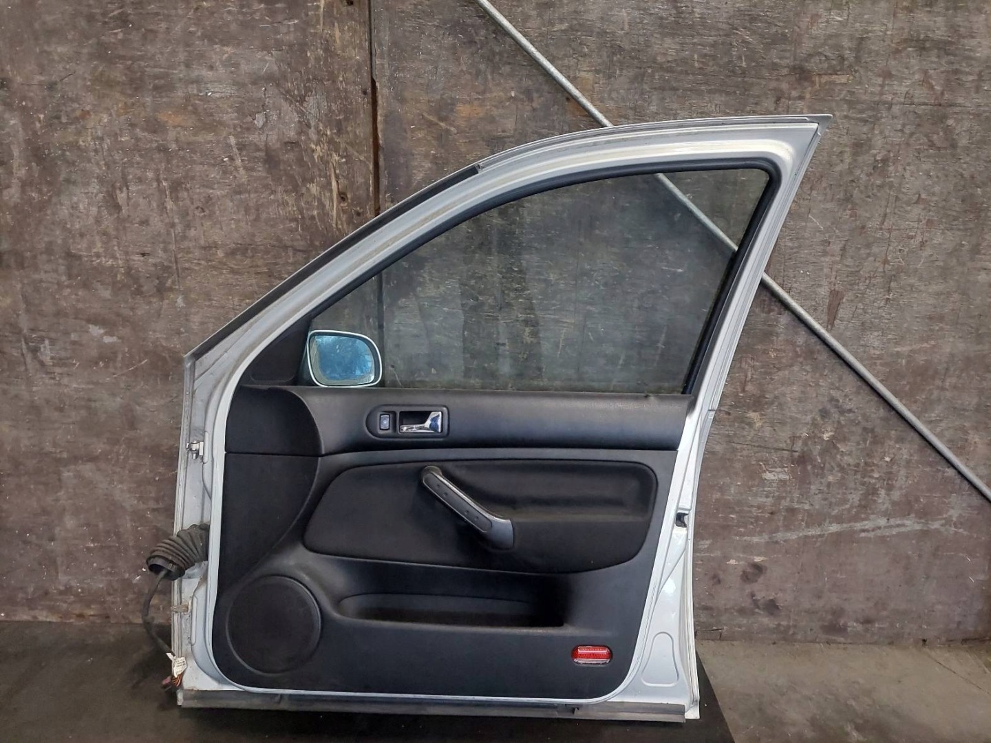 door complete right front VOLKSWAGEN BORA and