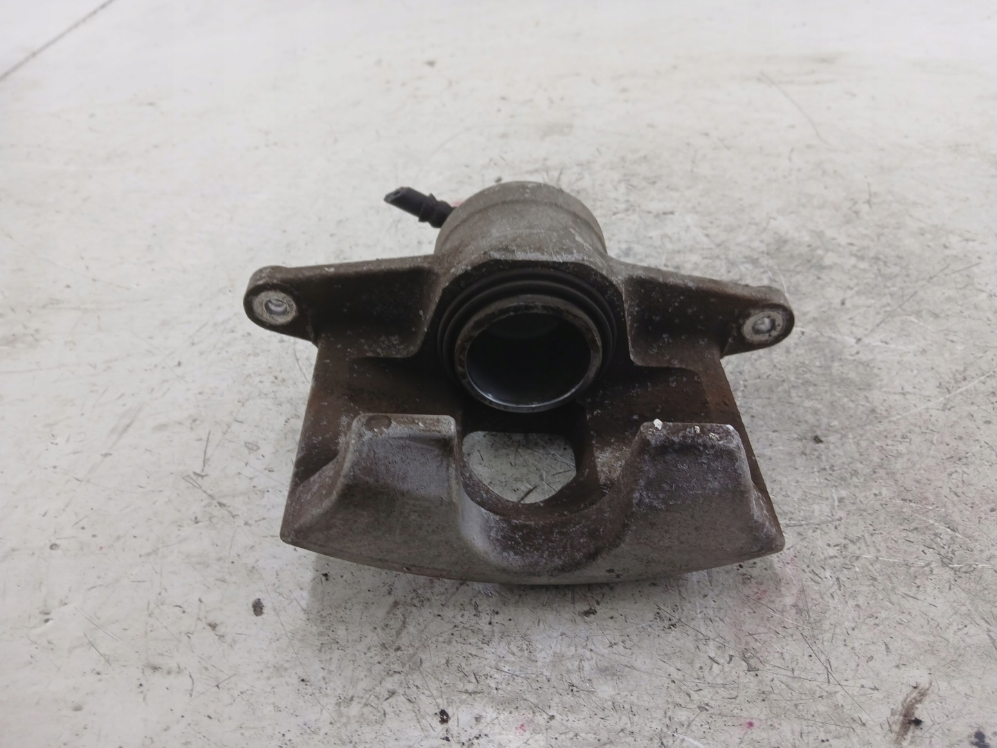 KIA CERATO and caliper brake left front