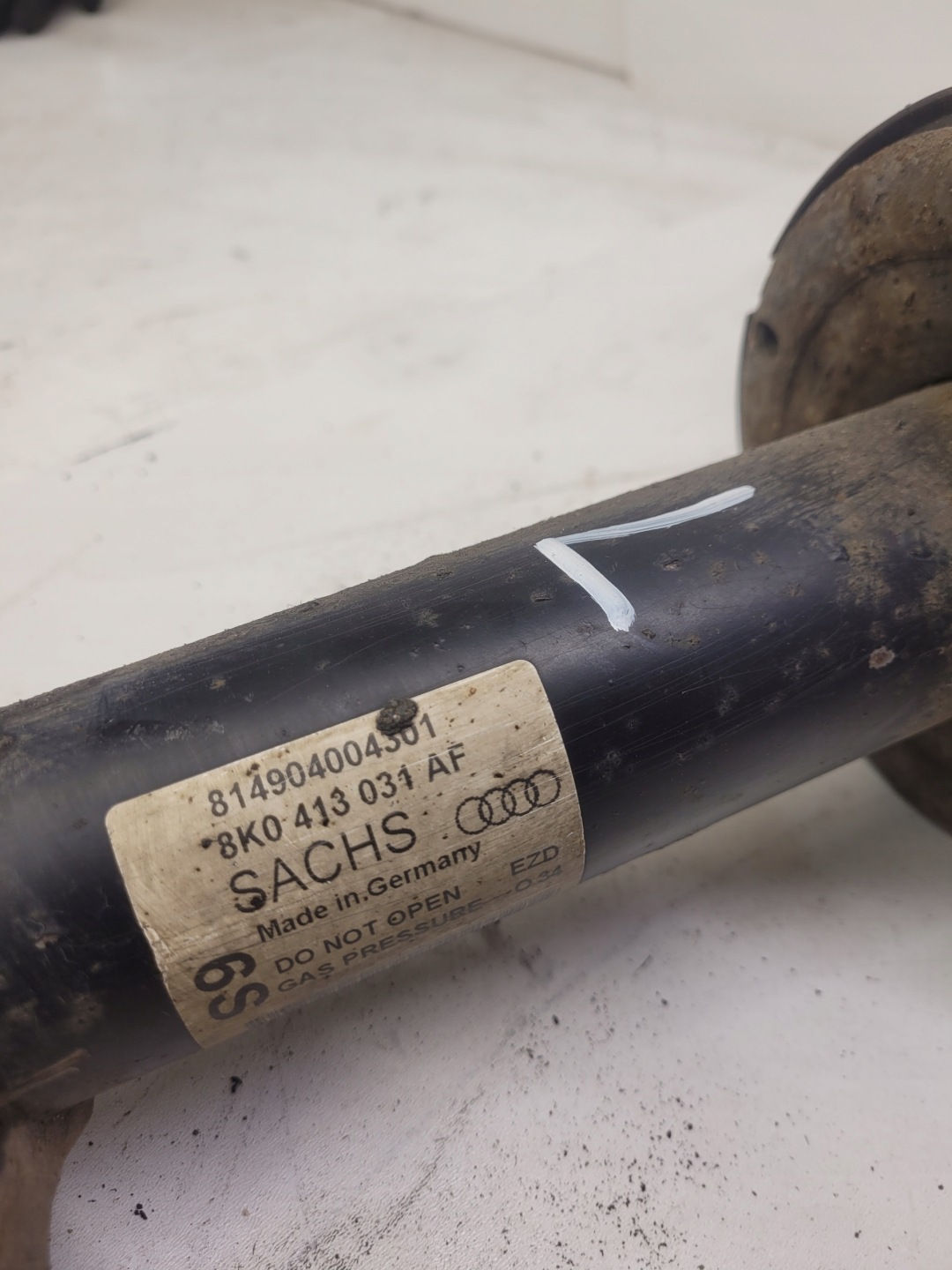 shock absorber left front AUDI A4 B8 A5 8K0413031AF