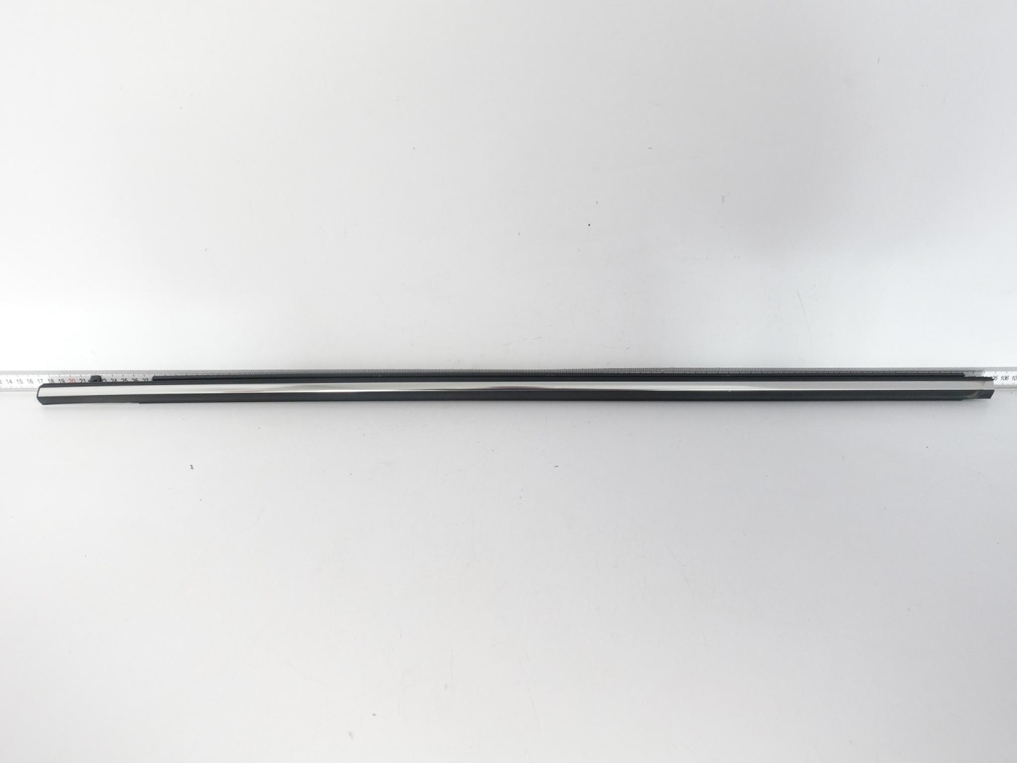 TOYOTA C-HR CHR LIFT 16-23 moulding dust windows left front CHROM