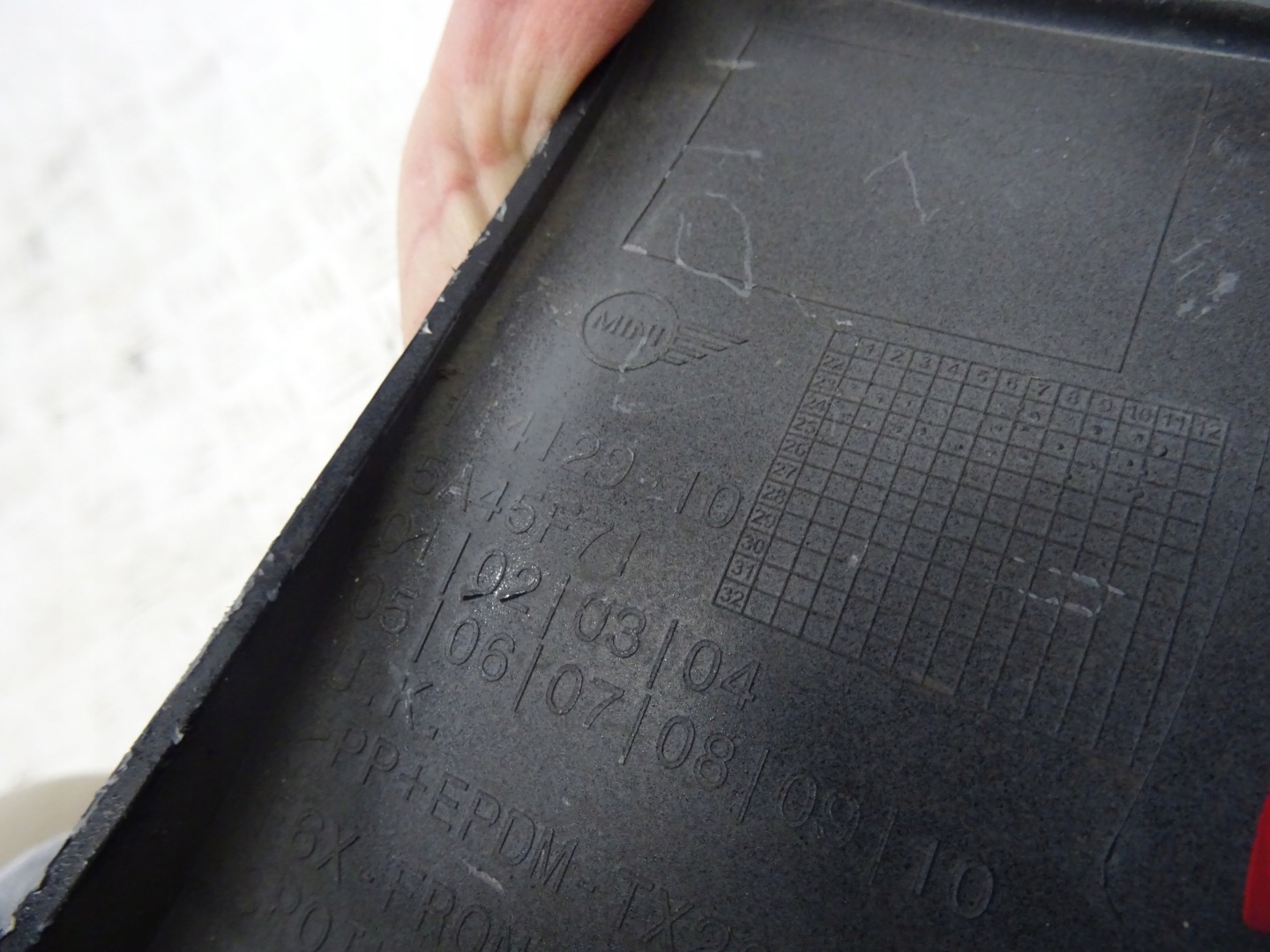moulding of a bumper front front left MINI ONE COOPER R56 114129-10