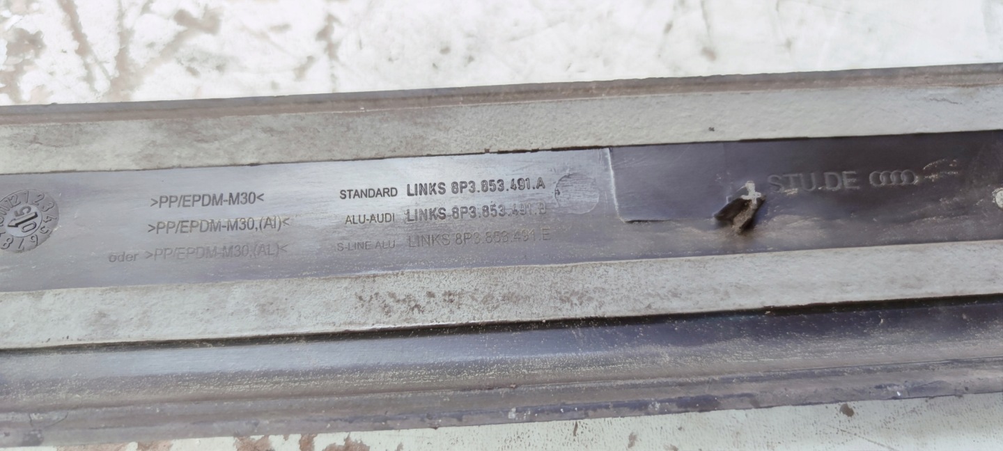 moulding threshold left S LINE AUDI A3 8P 8P3853491E