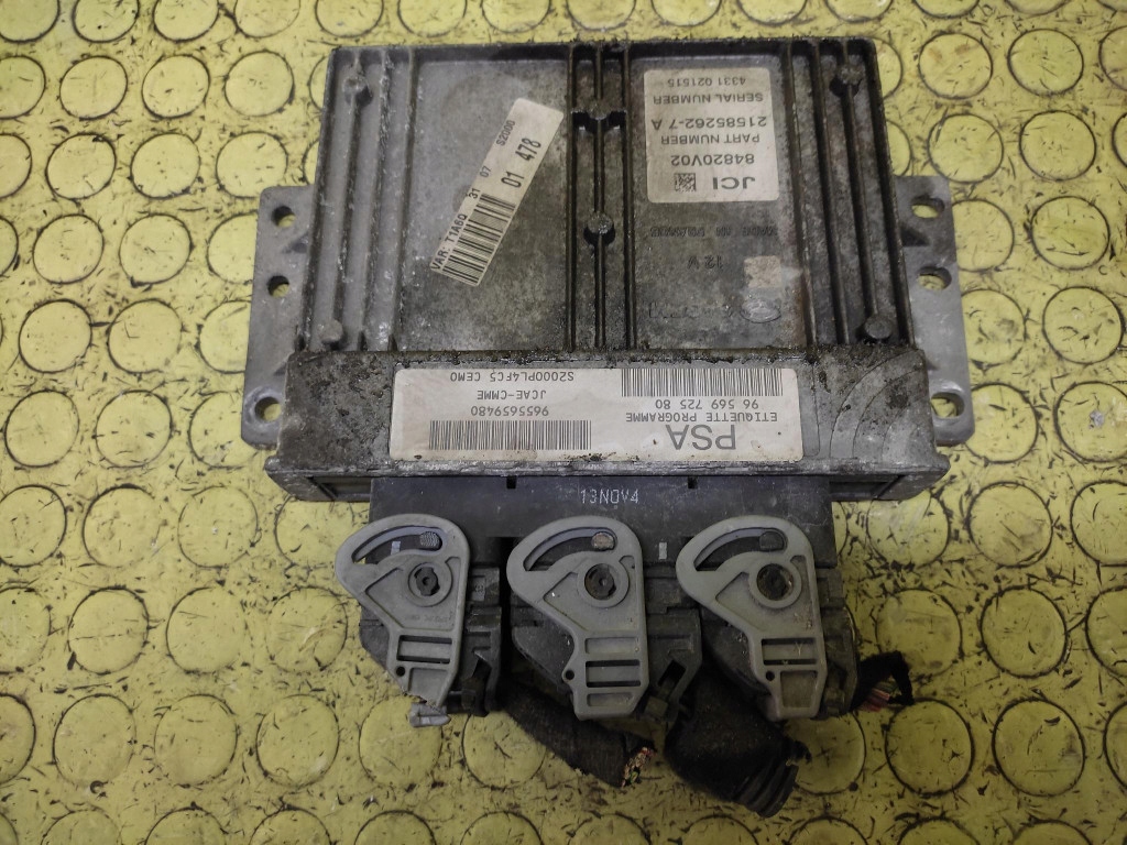 PEUGEOT 206 unité de commande électronique uce moteur 9656972580