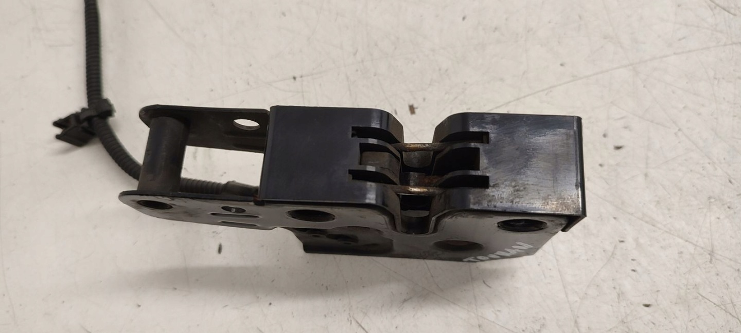 bonnet latch lock VW Touran and LIFT 1,4 TSI