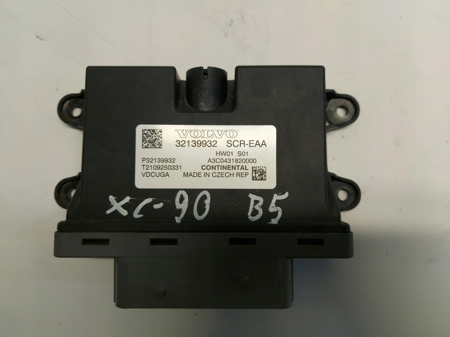 Volvo XC90 II LIFT B5 2021 module control unit adblue 2.0d 32139932