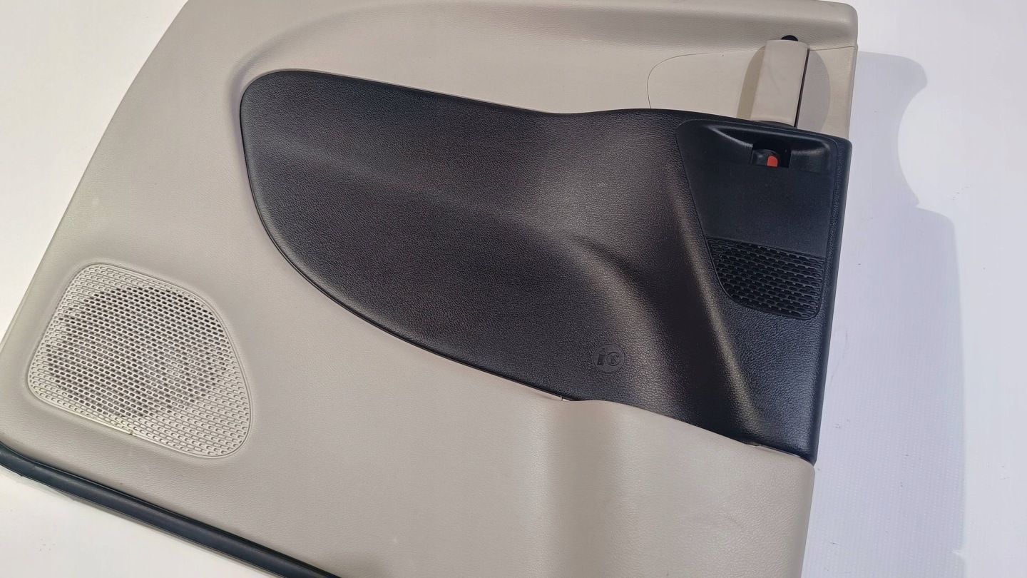 side upholstery side door blinds left rear part Chrysler Pacifica 16-22