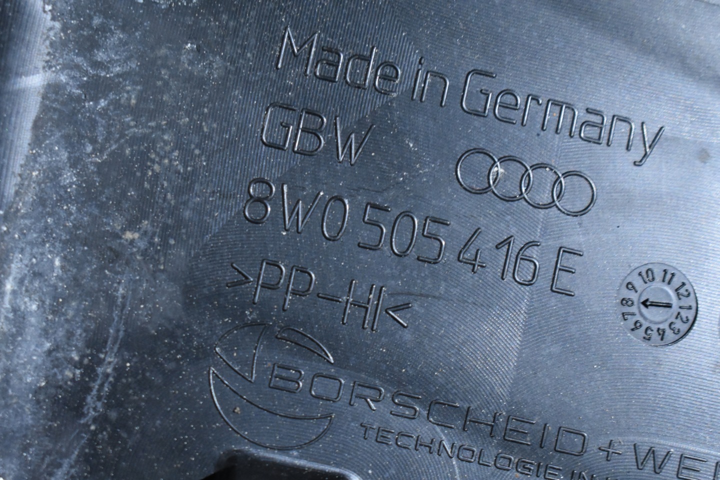 IDEALNA Blende Abdeckung des Querlenkers rechts hinten AUDI A5 B9 1