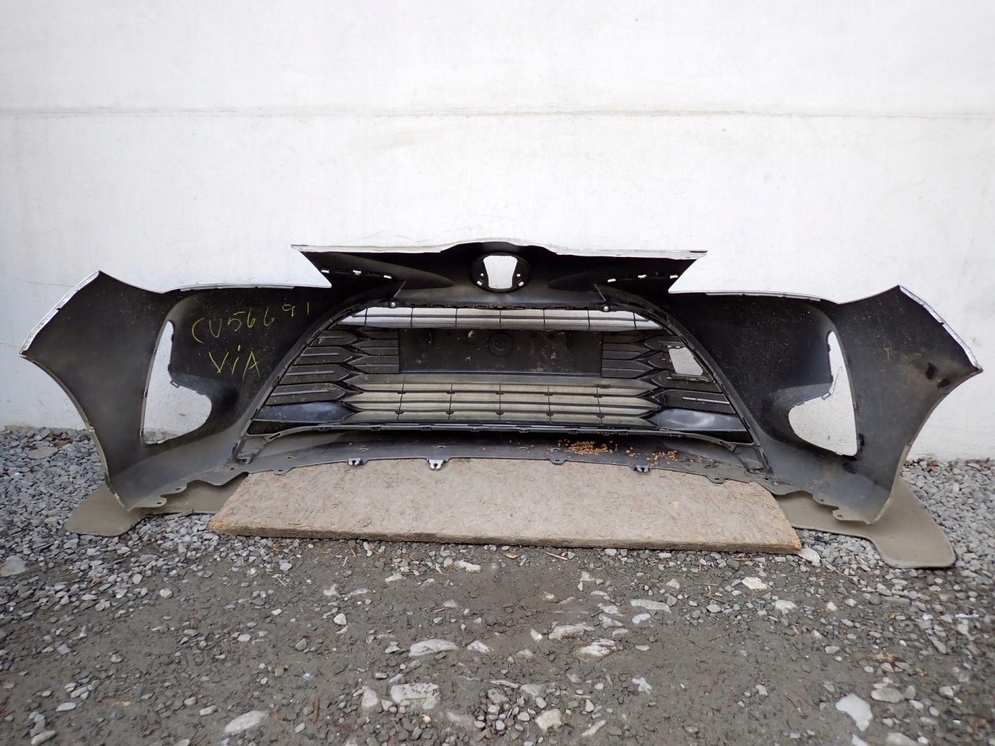 bumper front front TOYOTA YARIS 3 III LIFT 2017-2020R