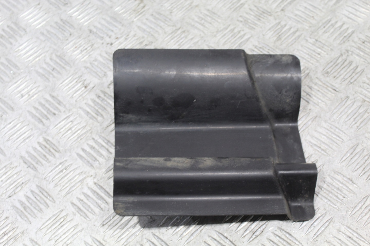 BLENDE ABDECKUNG UNTERFAHRSCHUTZ LINKS CARAVELLE T6 7E5 7E