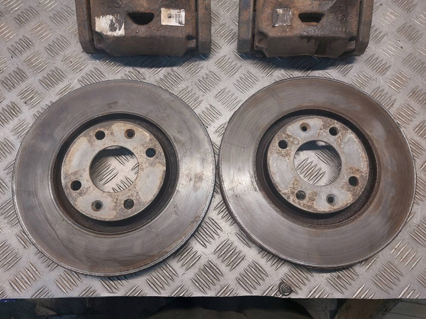 discs brake front + plates + calipers CITROEN BERLINGO II 1.6 HDI
