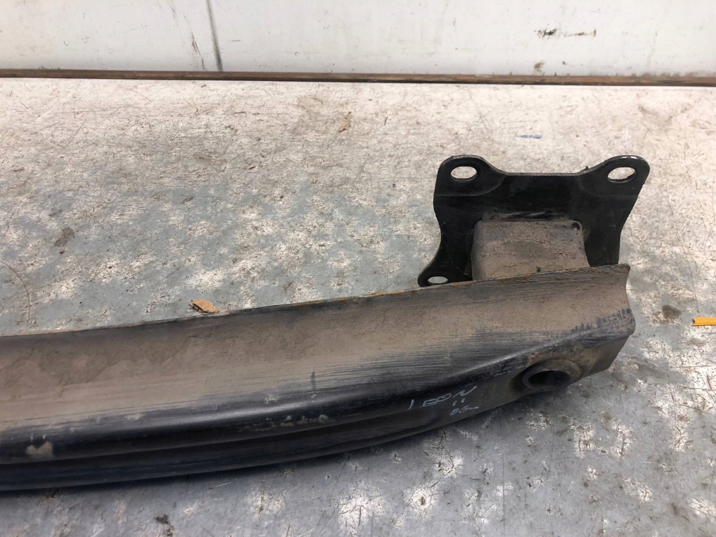 bumper support rear part SEAT LEON II 5P0807305