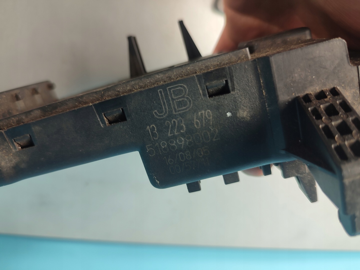 PIN Module fusibles OPEL VECTRA C 13223679