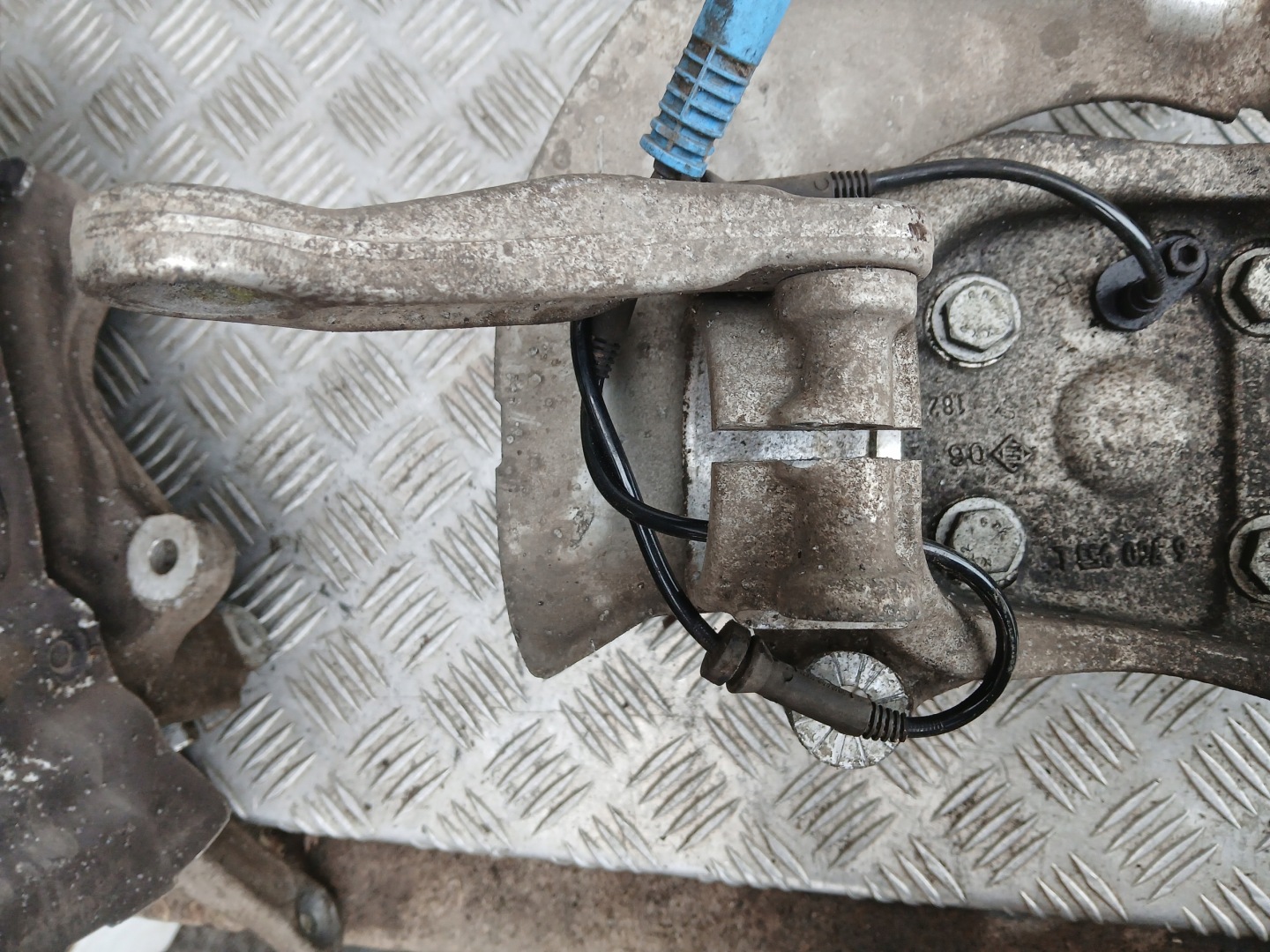 BMW E60 E61 otoč čepu předek levá nebo pravá