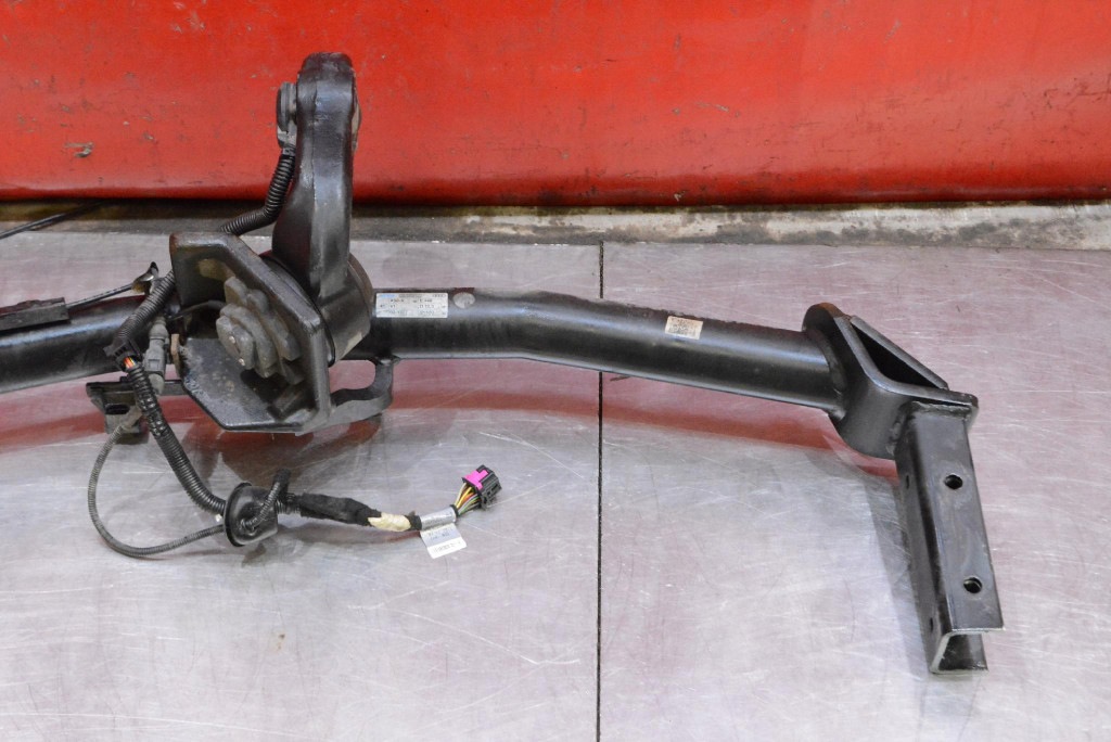tow 8R0800495D AUDI Q5 8R 12-17