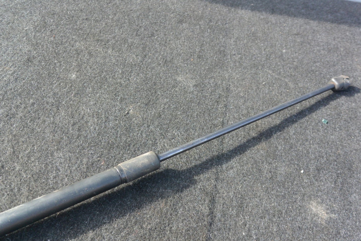 telescope damper bonnets VW PASSAT CC