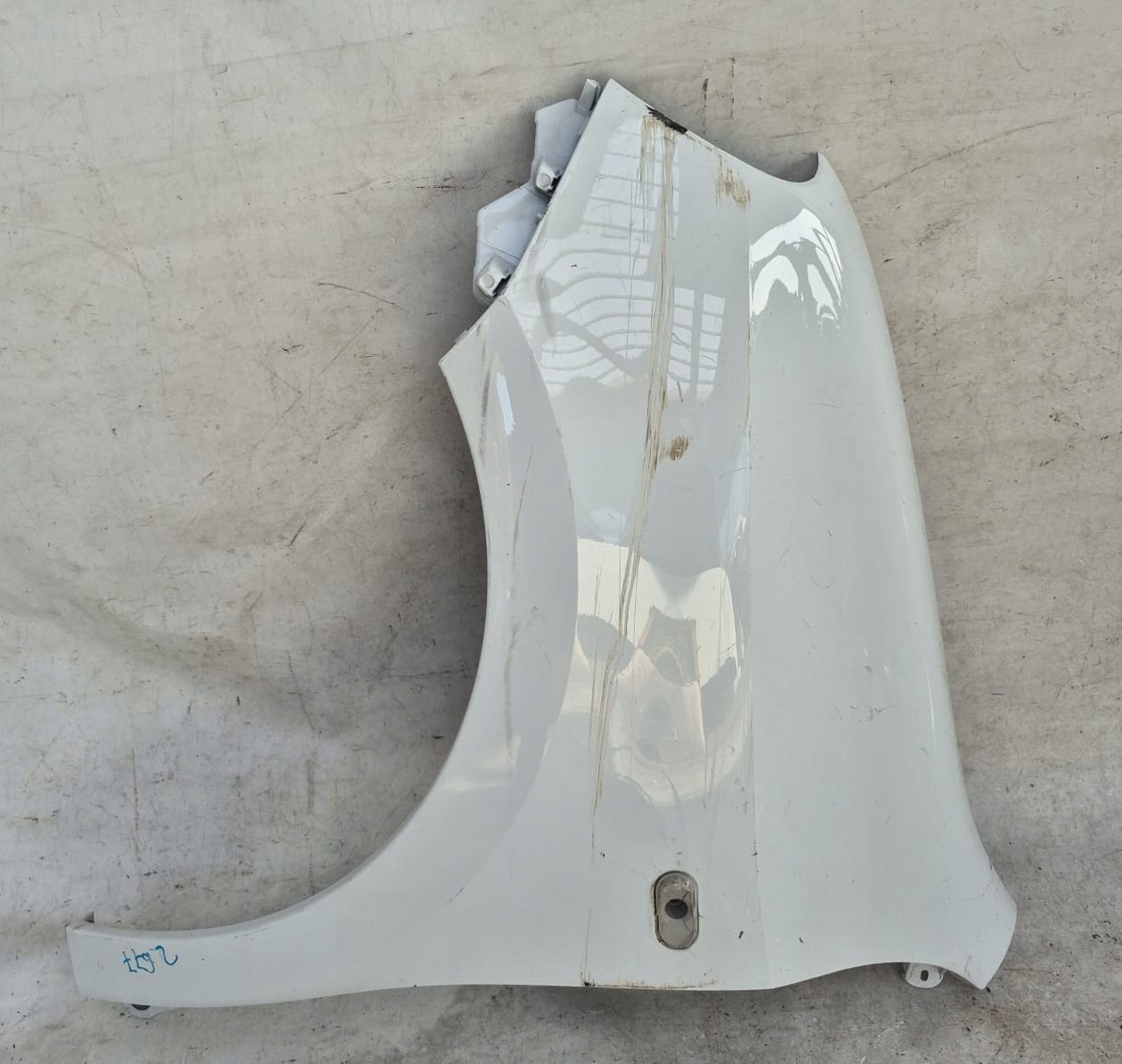 RENAULT TWINGO III 3 14-24 fender left front front 631014025R