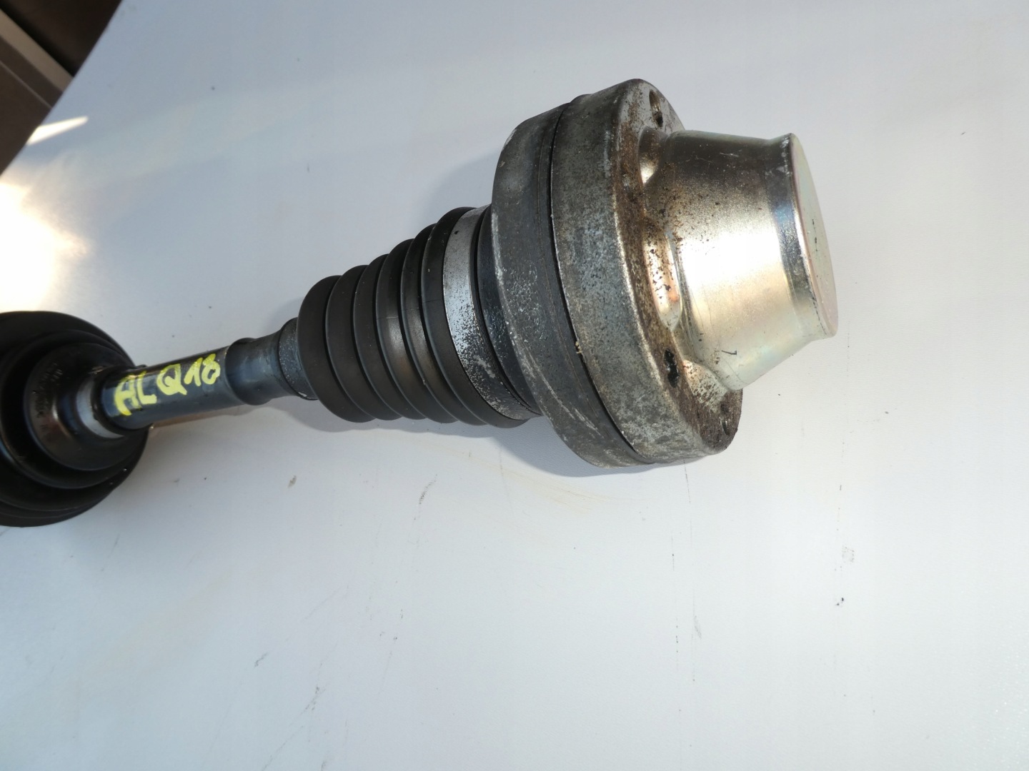 VW AMAROK 2.0 TDI semi-axis front front 2H0407271D