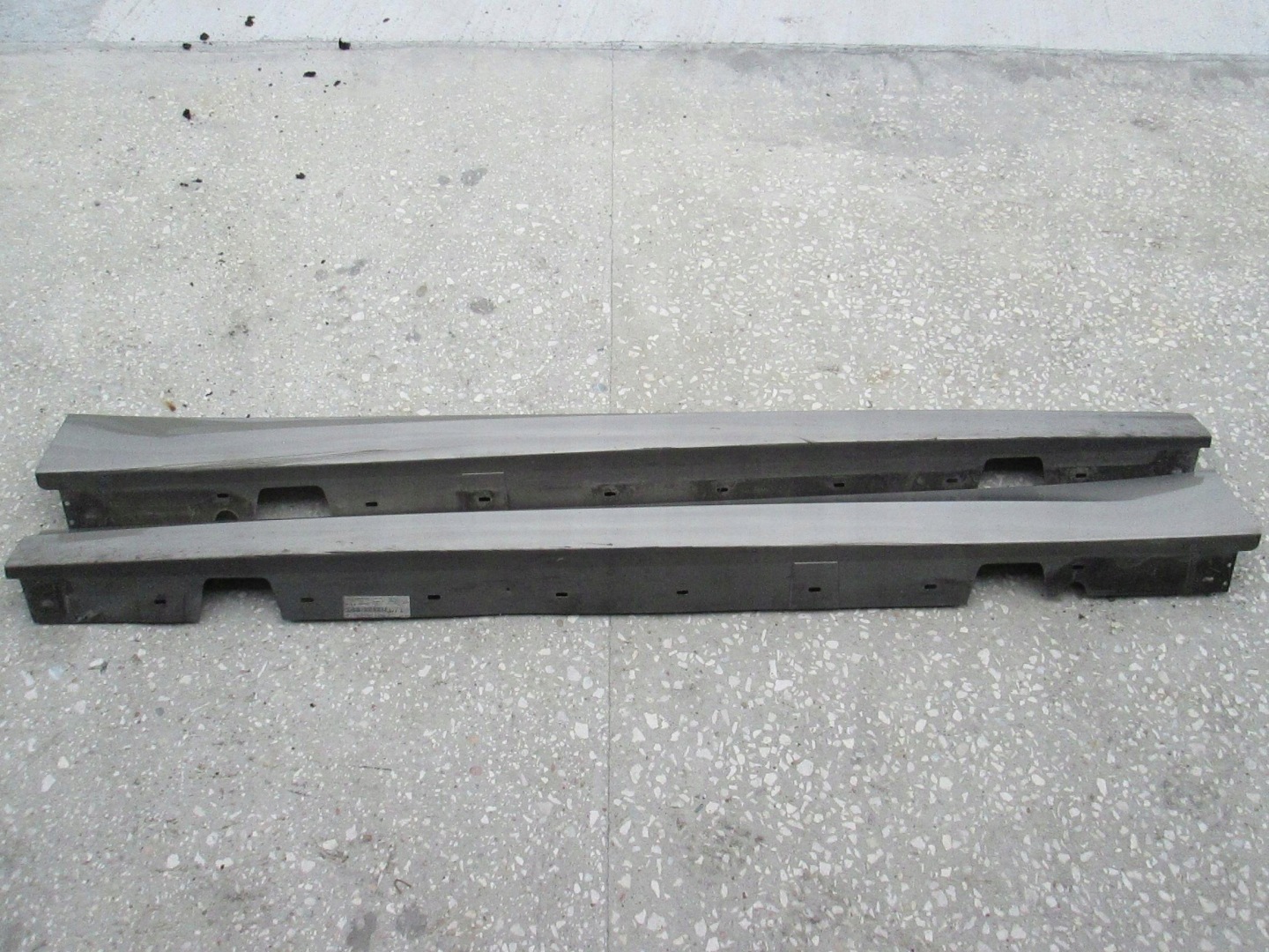 BMW E90 E91 moulding threshold cap LIFT left PRAW