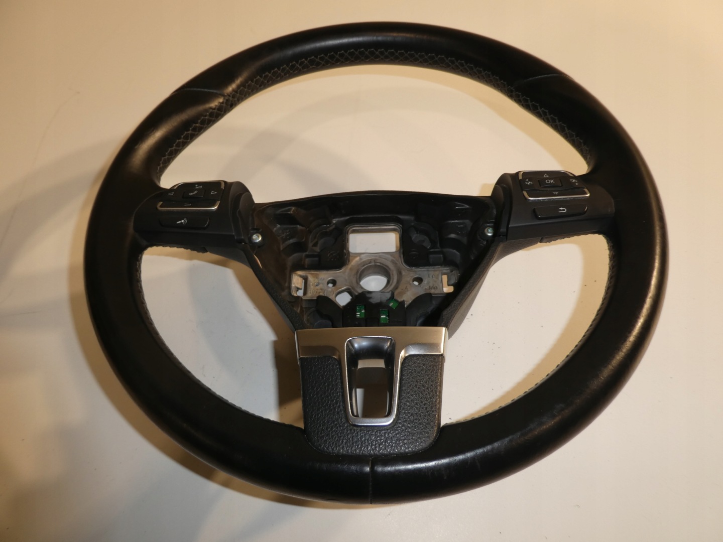 LENKRAD SKORZANA VW GOLF JETTA TOURAN