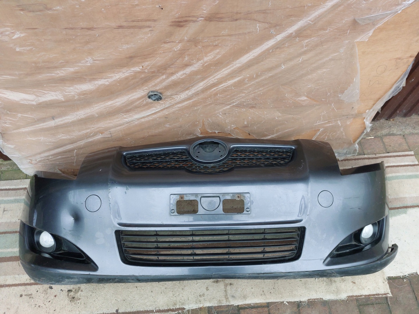 TOYOTA AURIS and 06-09r bumper front front