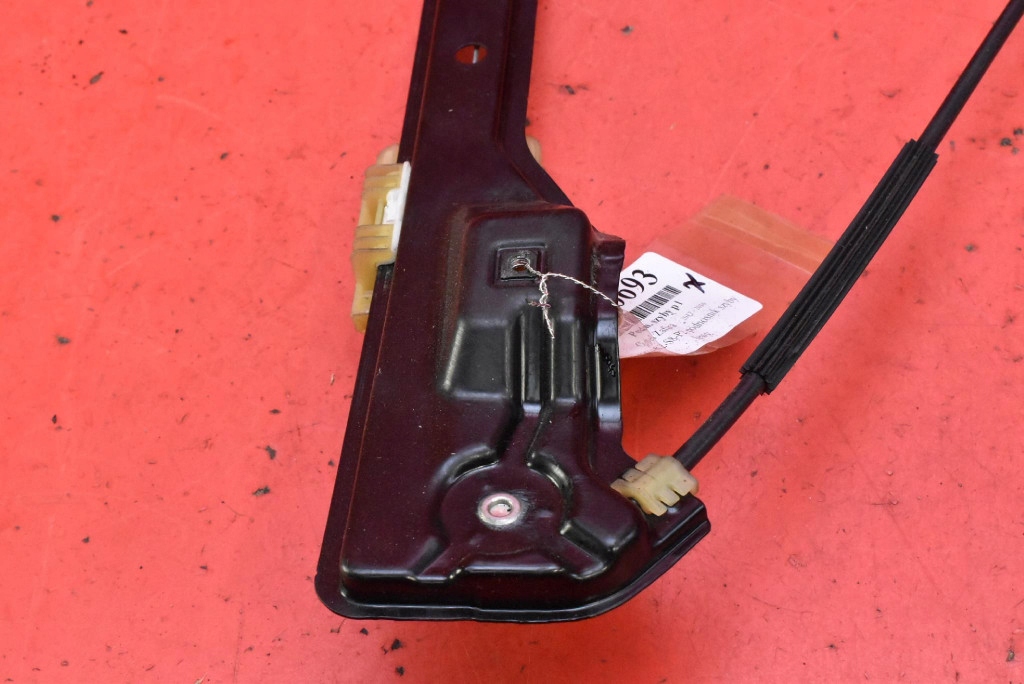 window regulator left front EU 13260137 OPEL ZAFIRA C 12-16