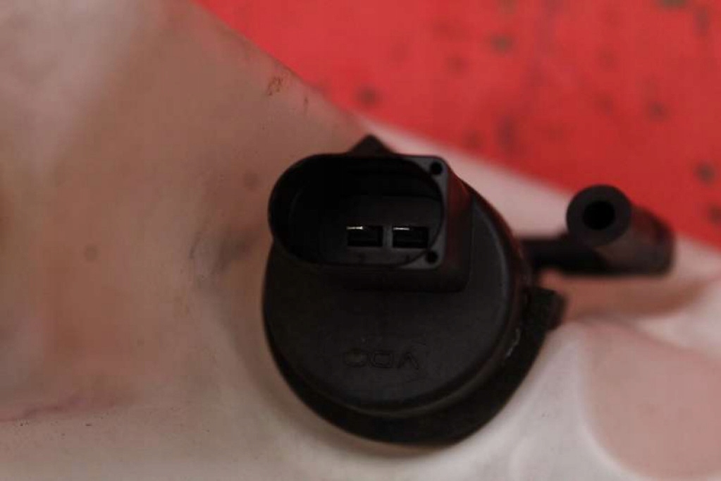 washer fluid tank 7003353 BMW E46 2.0i 143 KM 01-06