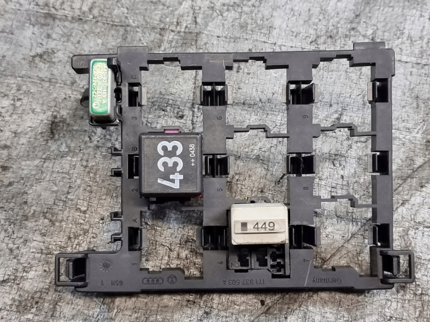 compartment PRZEKAZNIKOW OE 1T1937503A SEAT ALTEA 05r