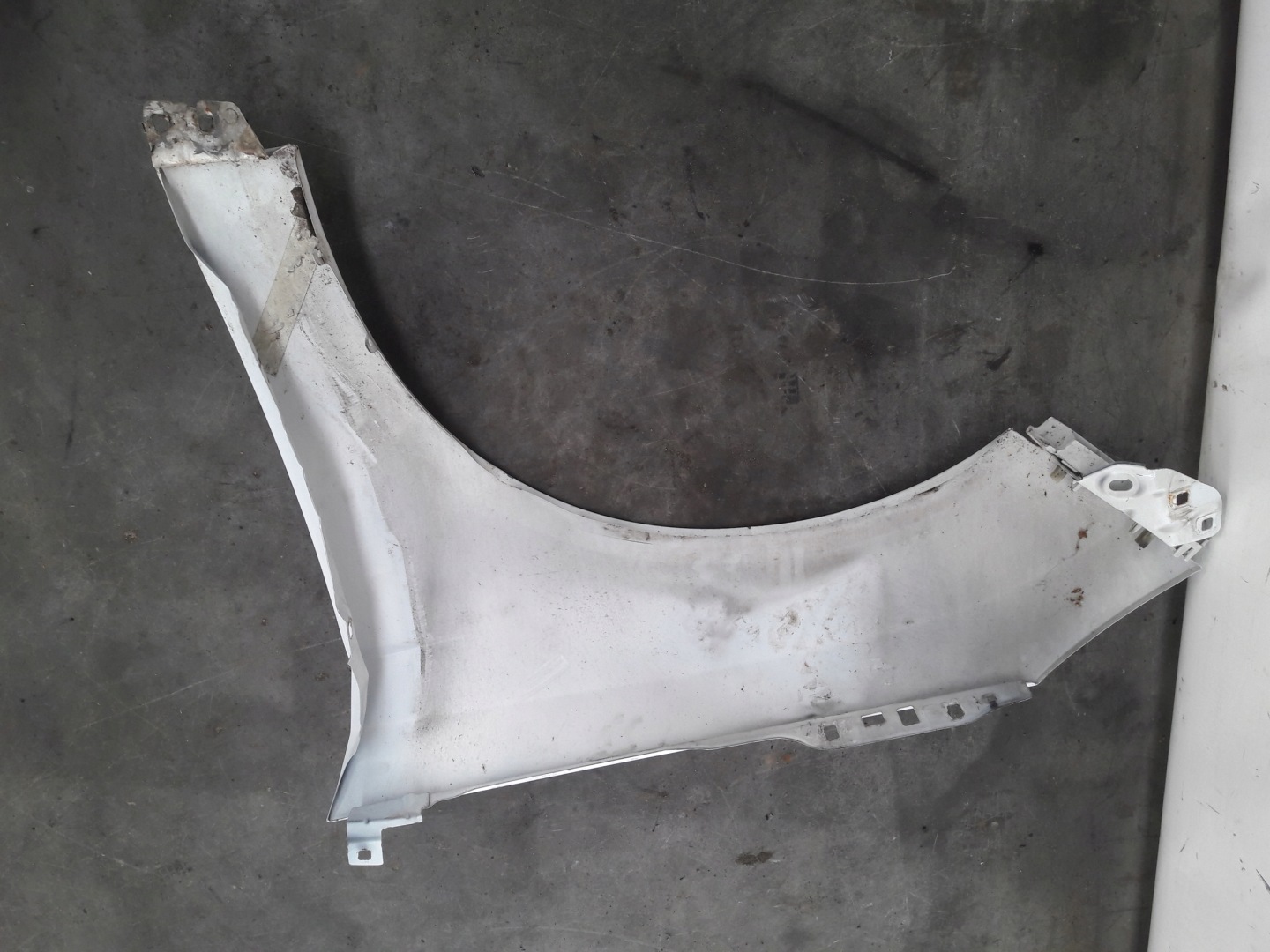 fender front front right B5 Ford Fiesta MK3