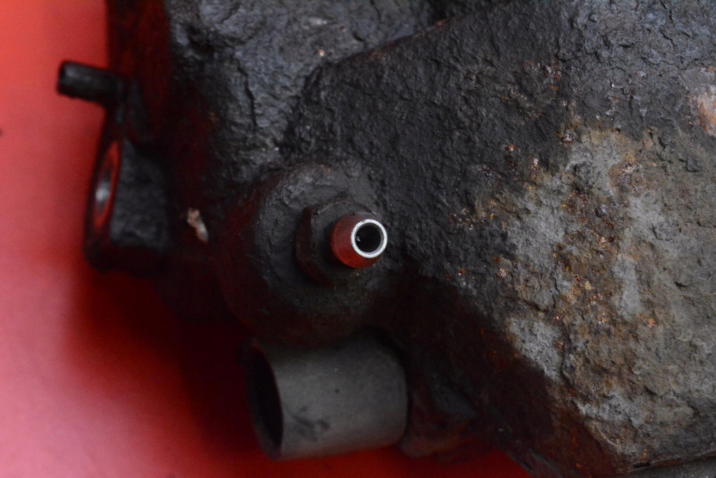 caliper brake right front VW PASSAT B7 2.0 TDI 140 KM 10-15