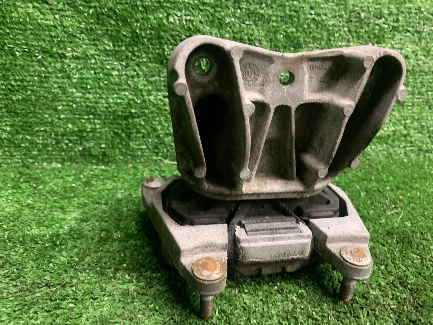holder gearbox mounting AUDI A6 C6 2.0 TDI 4F0399151