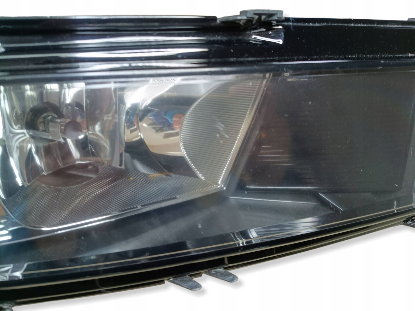Nebelscheinwerfer links VW TOURAN II 5TA941661A