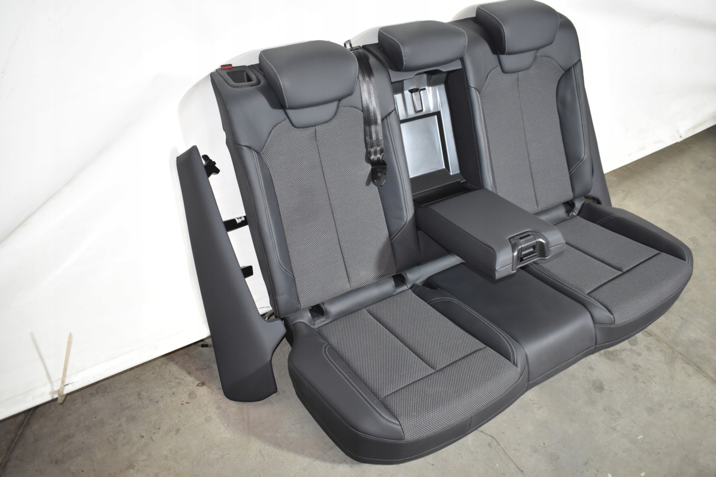 IDEALNE KPL. Seiten Sitz Sitze S-LINE GRZANE AUDI Q5 80A 24R. 1