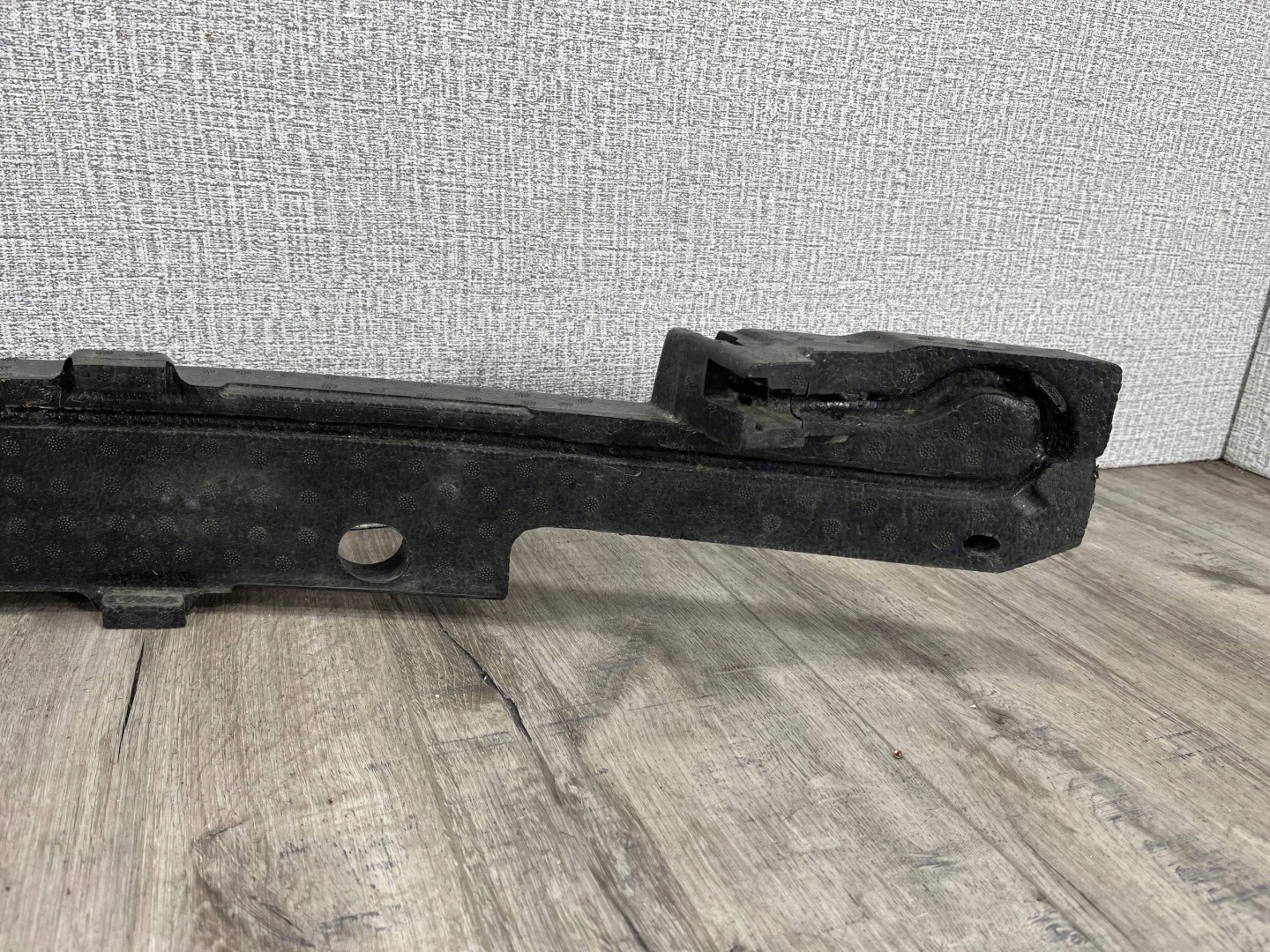 TESLA MODEL 3 III ABSORBER PIANKA nárazníku předek 1104669-CN-G