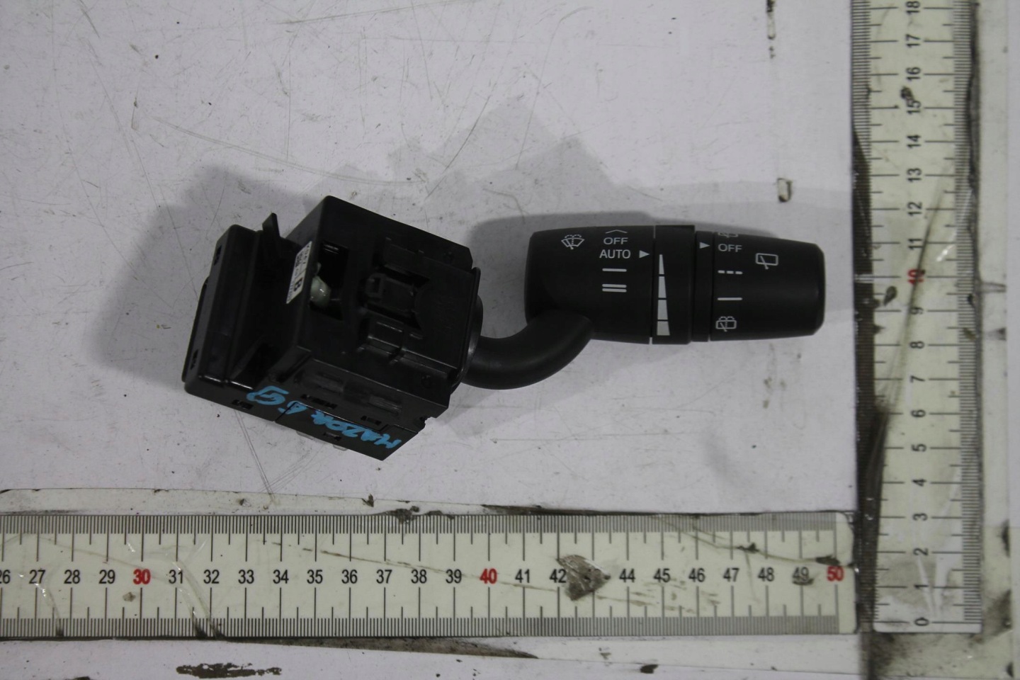 MANETKA Commodo essuie glace MAZDA 6 GJ 12