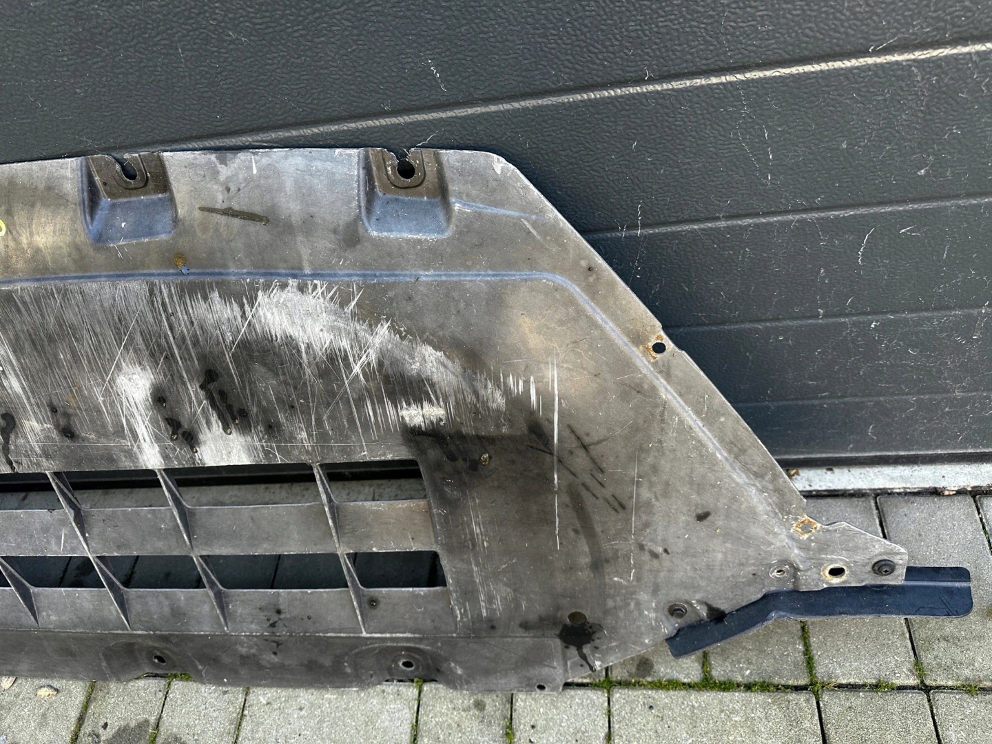 Ferrari California abdeckung Blende Abdeckung unter Stoßstange 081176600