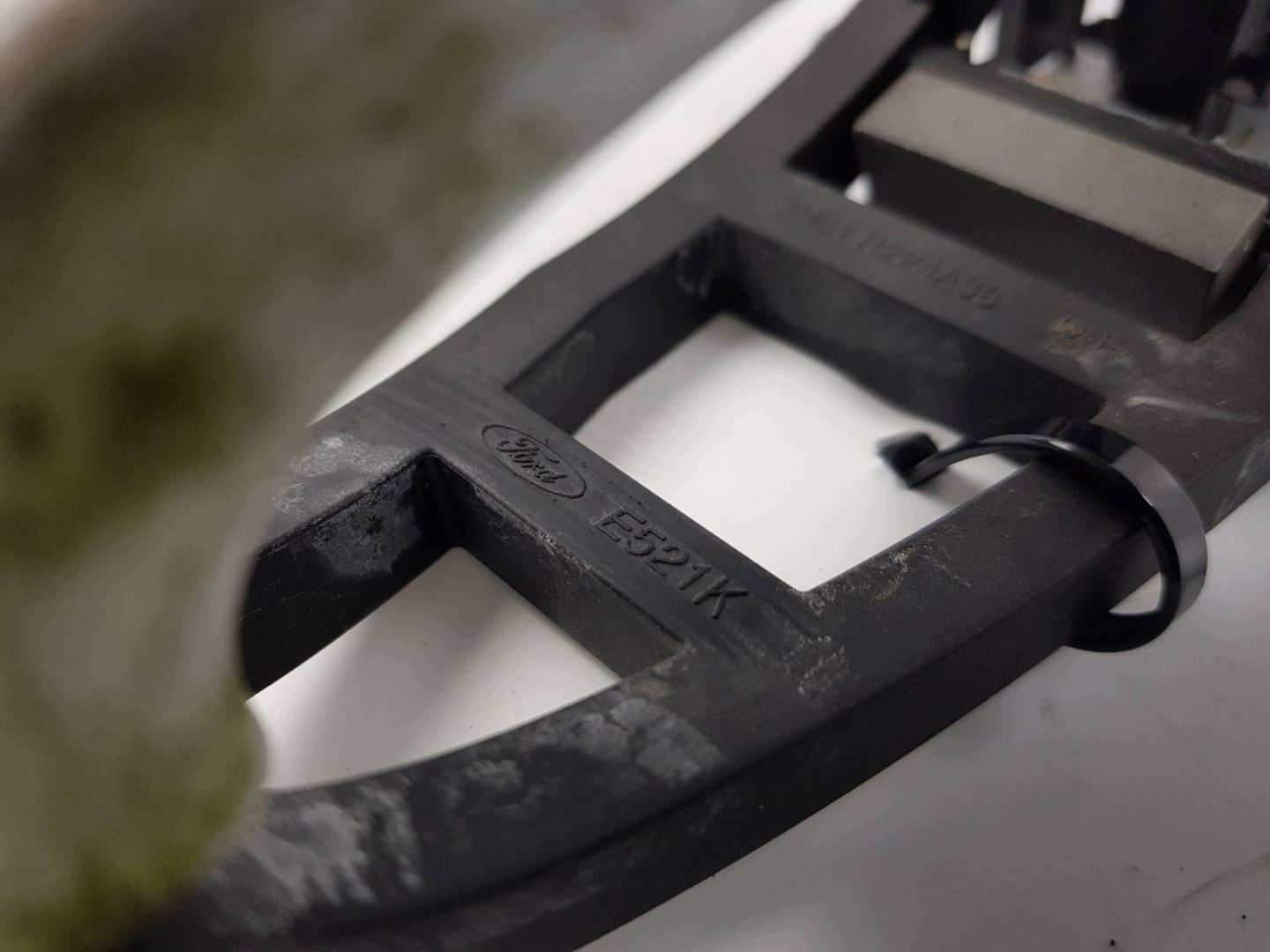 handle left front 2010 RS FORD FOCUS