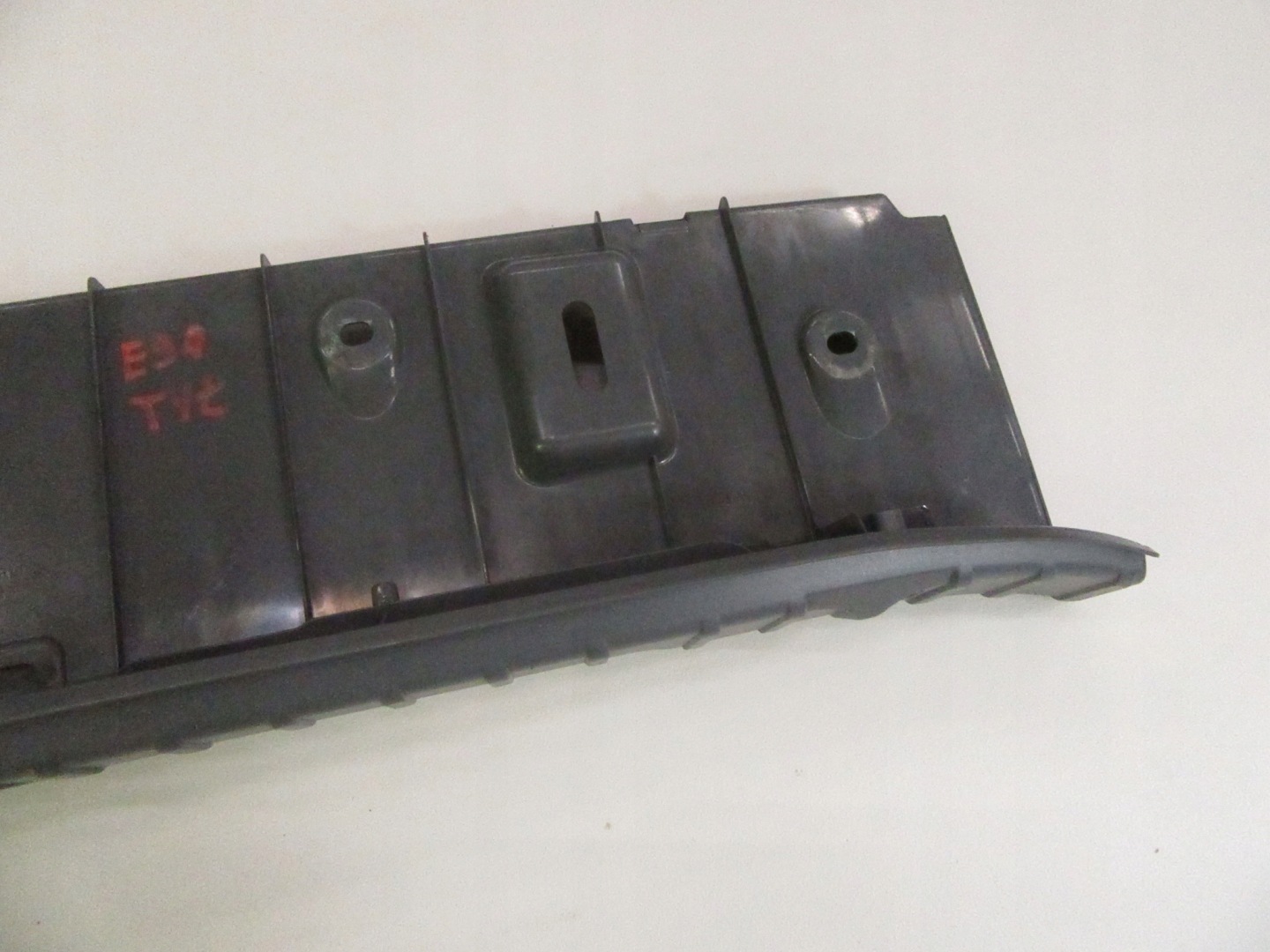 cover cover moulding boot BMW e90 sedan