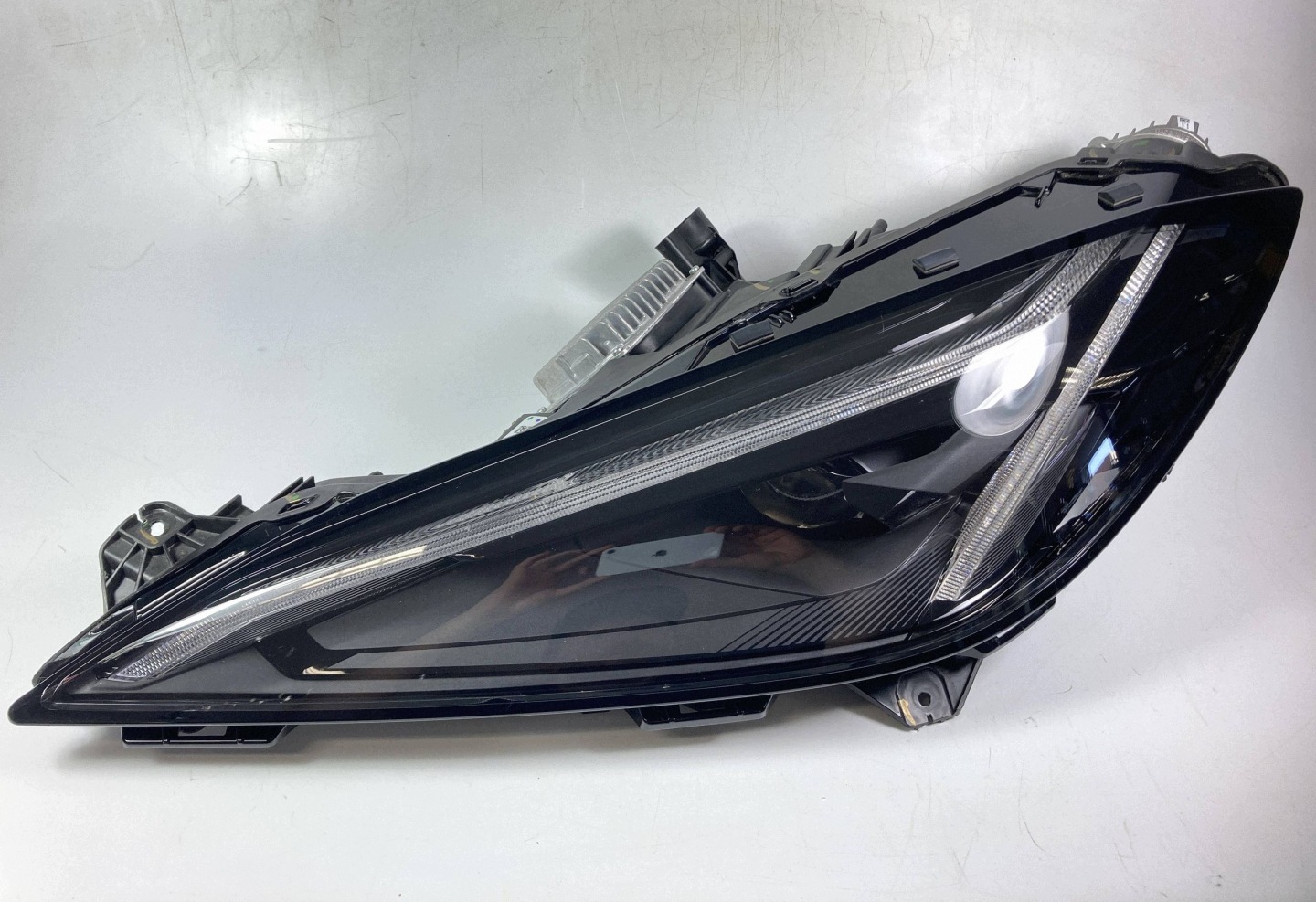 Chevrolet Corvette C8 reflektor light front left FULL LED 2020-26 OEM