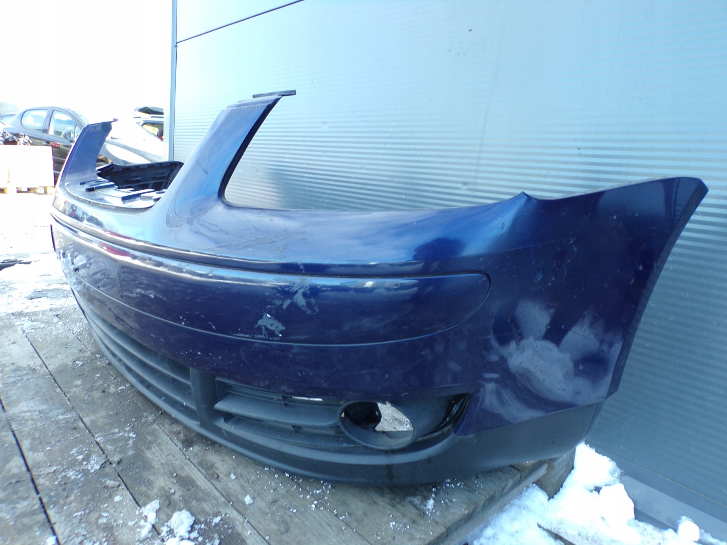 front bumper front VOLKSWAGEN TOURAN 1 and colour LB5N