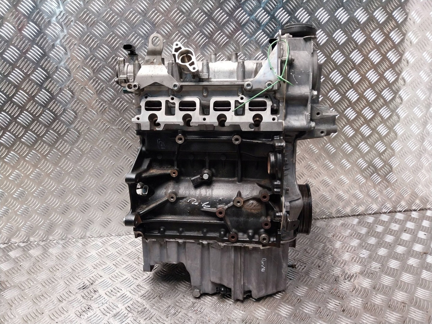 engine CAV AUDI A3 8P TIGUAN and GOLF VI TOURAN and SCIROOCO 1.4TSI unprotected pillar