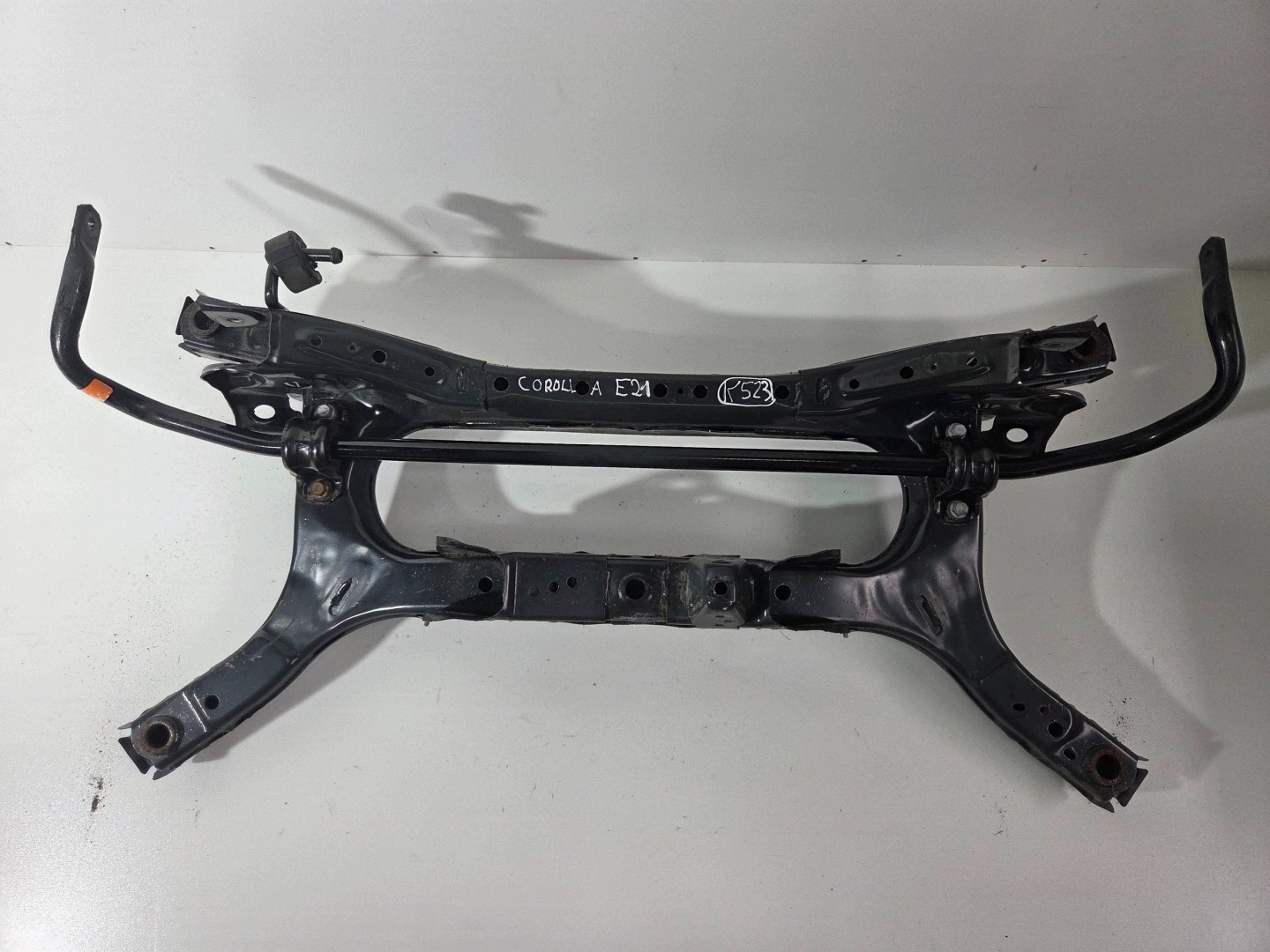 Toyota Corolla E21 axle beam rear. (K532)