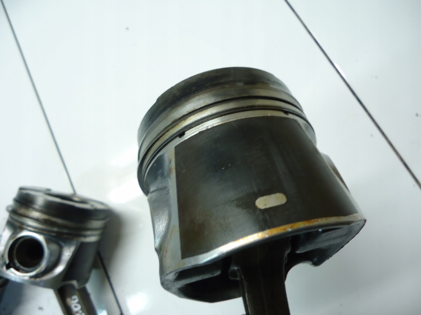 VOLVO S40 S60 V50 2.0 D3 D5204T3 Piston avec bielle