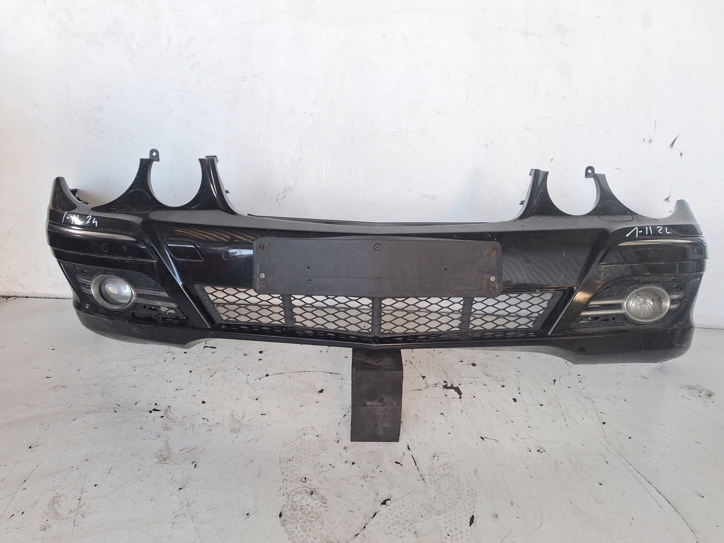 MERCEDES E-KLASA W211 LIFT 06-08 bumper + XENON + PDC