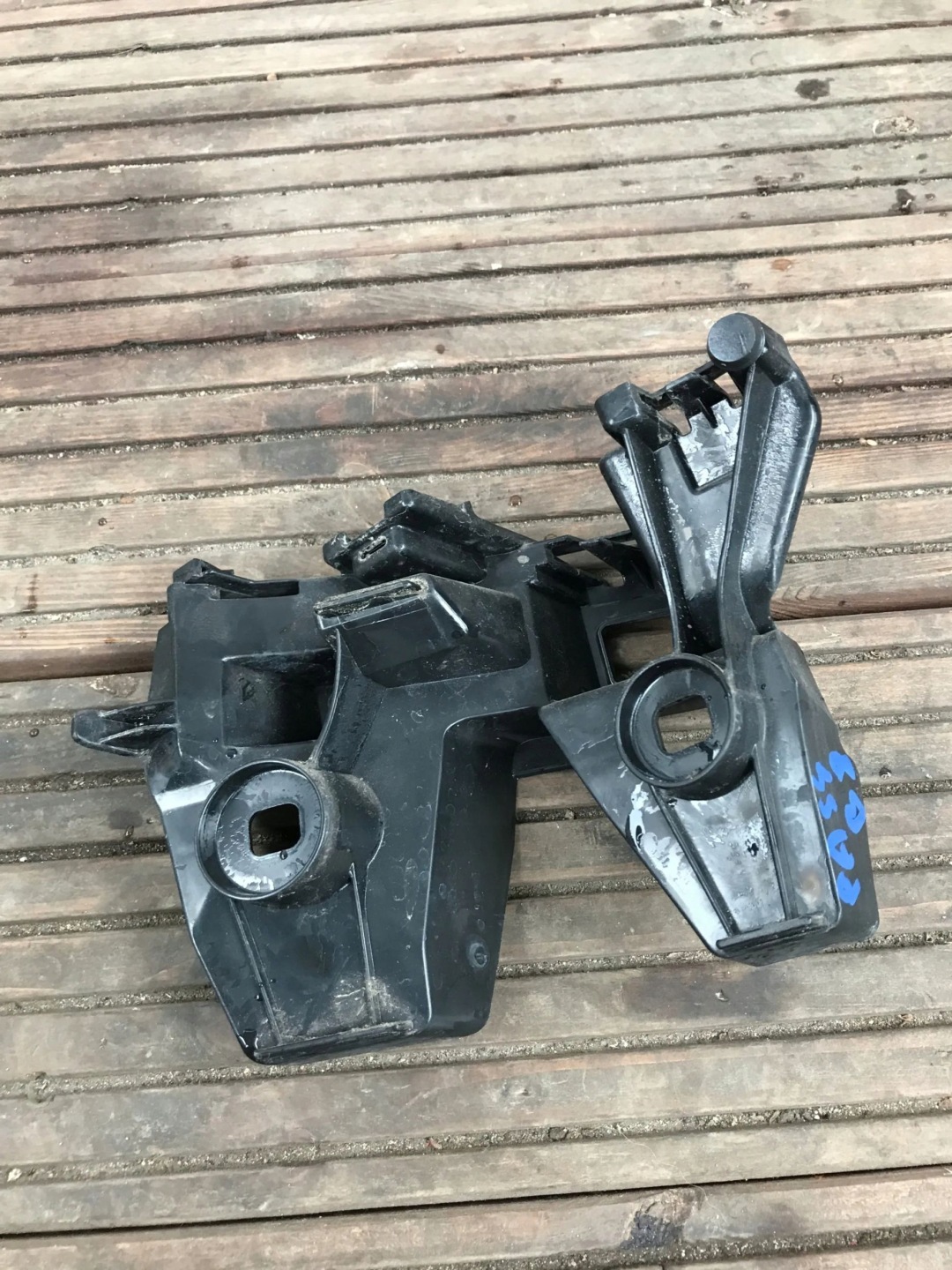 bumper bracket right rear part VW PASSAT B8 KOMBI 3G9807484