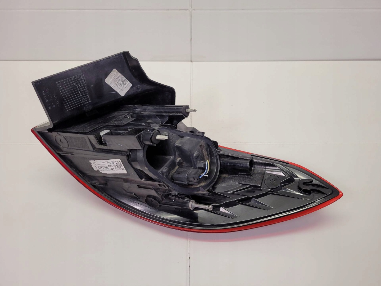 light rear left side Opel Astra K 2016 39077374