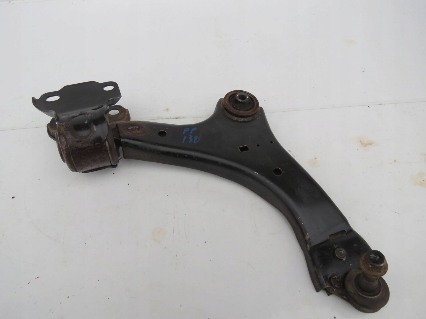 arm front lower VOLVO V60 and S60 II 6G9N3A052 (2013-2018)R.
