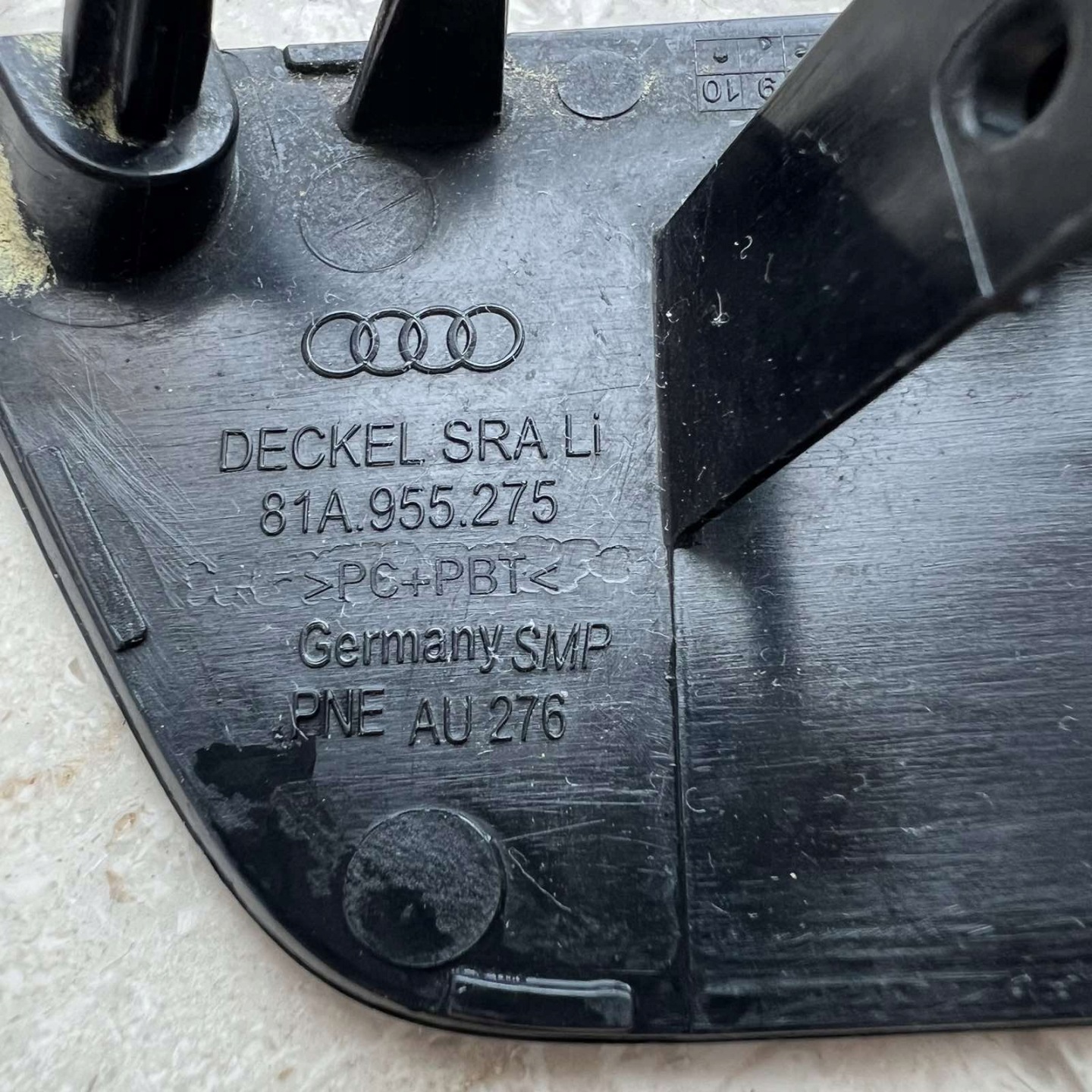 Audi Q2 81A 2017- spoiler of the washer lights left front 81A955275