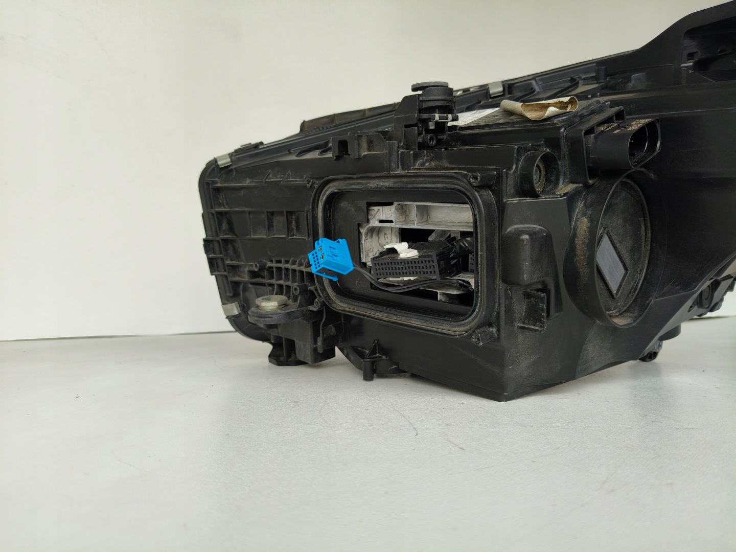 light right REFLEKTOR MERCEDES C-KLASA W206 21- FULL LED DIGITAL LIGHT