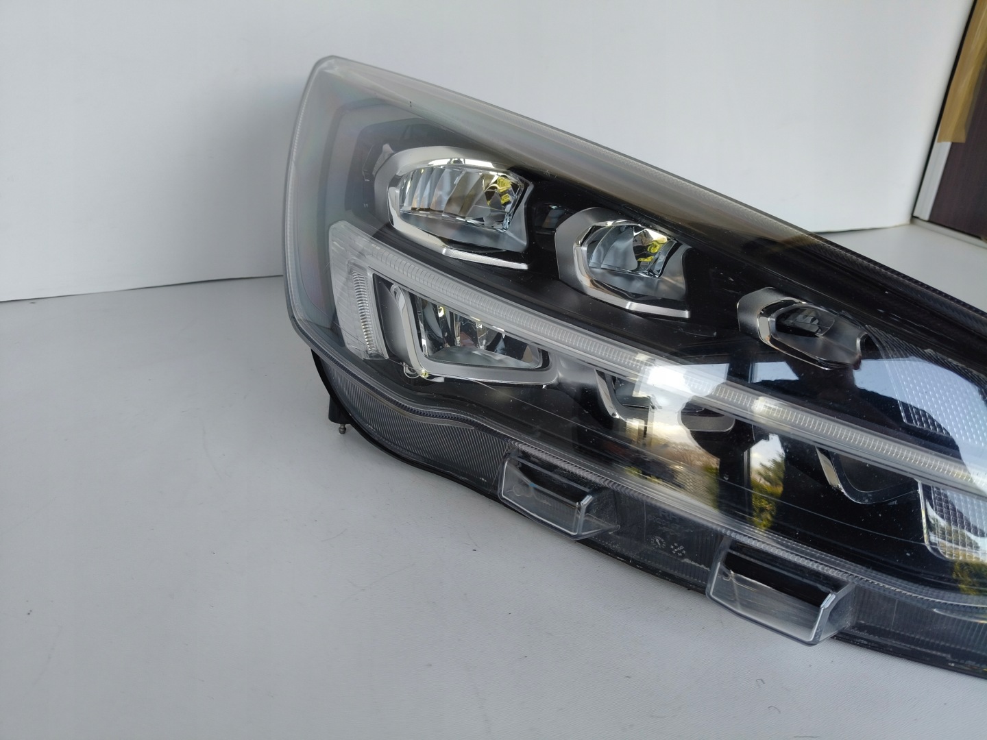 light right REFLEKTOR FORD FOCUS MK4 18- FULL LED